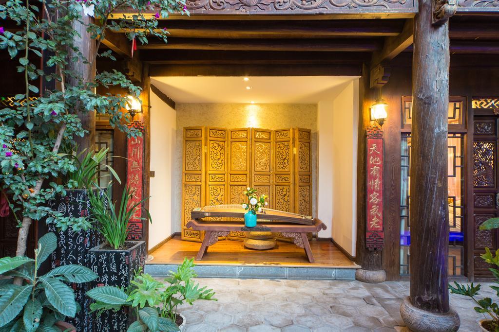 Lijiang Yuntian Palace Hotel Exterior photo