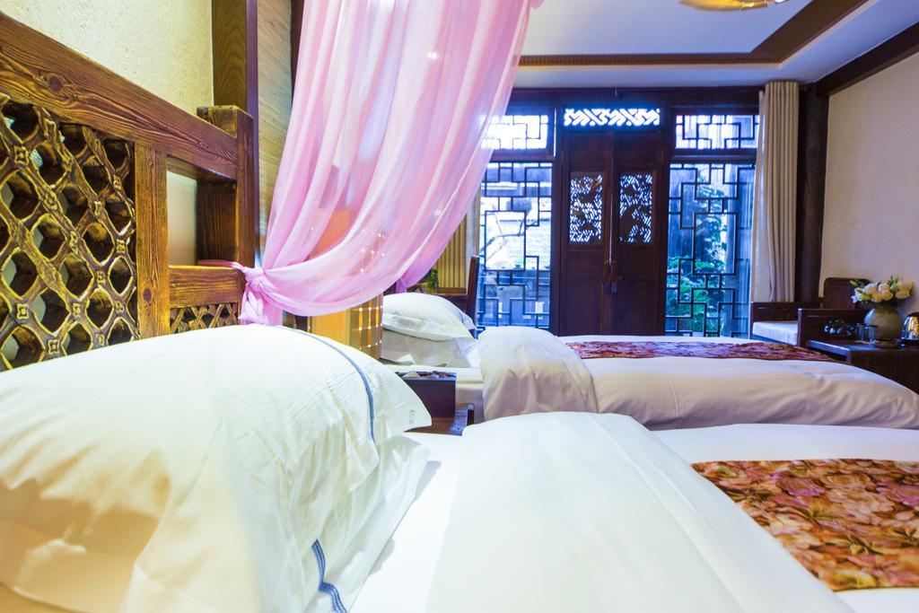 Lijiang Yuntian Palace Hotel Exterior photo